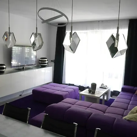 アパート Luksusowy Apartament W Gizycku ギジツコ